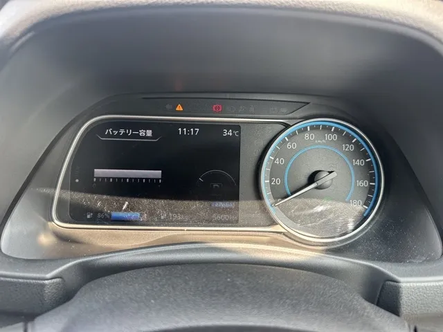 リーフ(ニッサン)Ｘ中古車 26