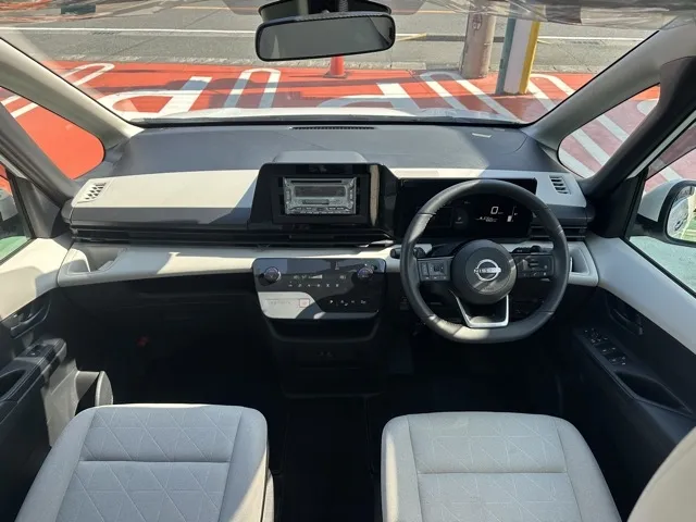 セレナ(ニッサン)X 左パワースライドドア中古車 7