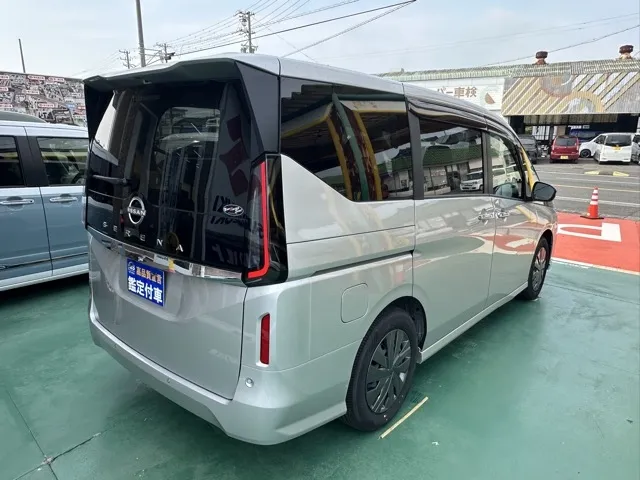 セレナ(ニッサン)X アラウンドビューモニター 左PSD中古車 11