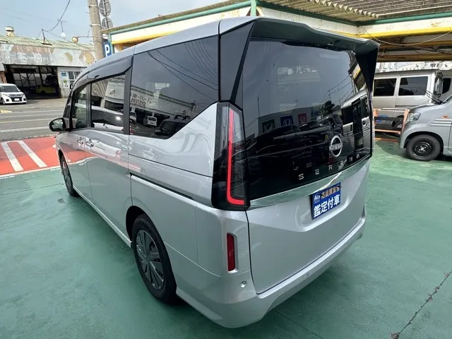 セレナ(ニッサン)X アラウンドビューモニター 左PSD中古車 2