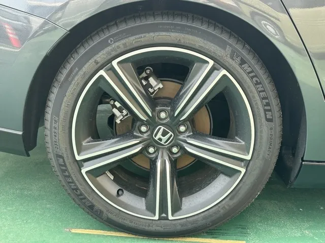 アコード(ホンダ)e：HEV中古車 9