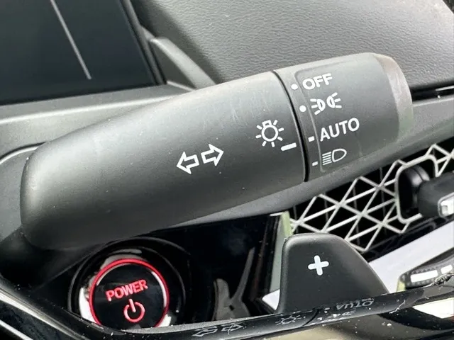 アコード(ホンダ)e：HEV中古車 11