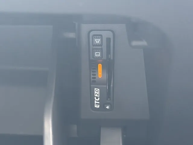 アコード(ホンダ)e：HEV中古車 20