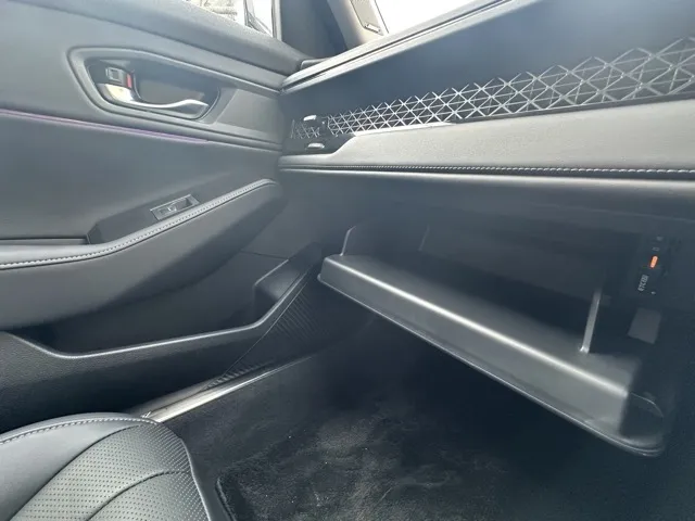 アコード(ホンダ)e：HEV中古車 21