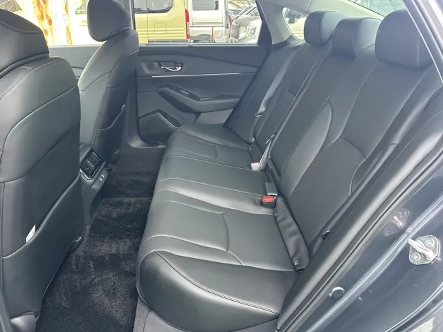 アコード(ホンダ)e：HEV中古車 4