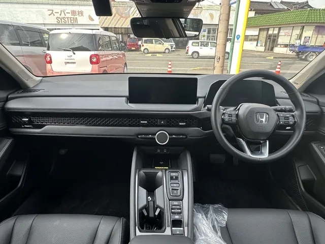 アコード(ホンダ)e：HEV中古車 5