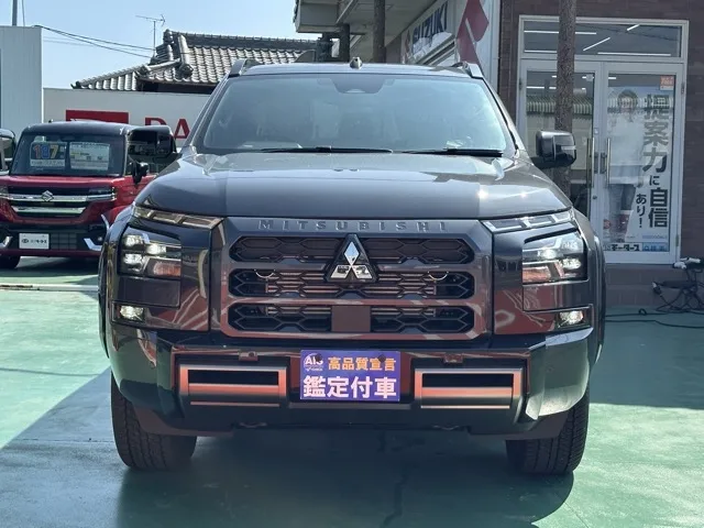 トライトン(三菱)GSR登録済未使用車 29