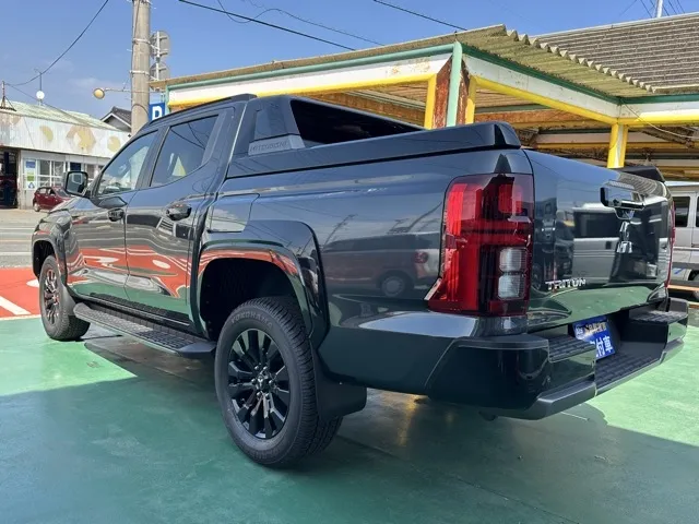トライトン(三菱)GSR登録済未使用車 2