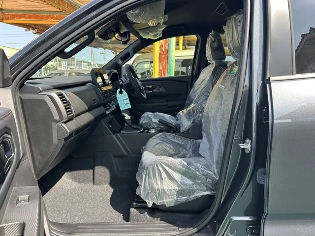トライトン(三菱)GSR登録済未使用車 3