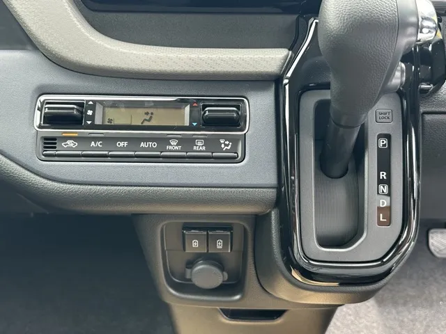 ソリオ(スズキ)ハイブリッドMZ登録済未使用車 17