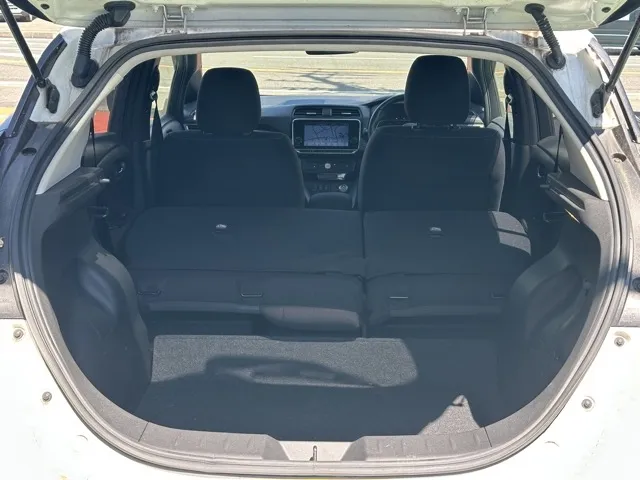 リーフ(ニッサン)Ｘ中古車 9