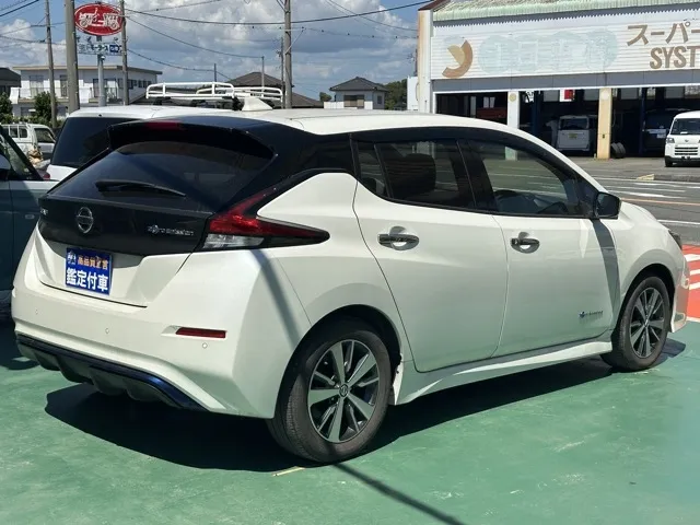 リーフ(ニッサン)Ｘ中古車 10