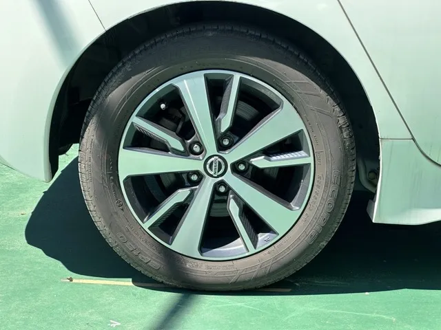 リーフ(ニッサン)Ｘ中古車 11