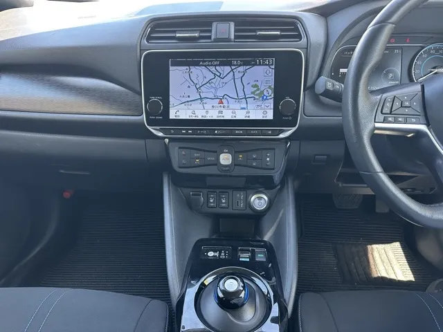 リーフ(ニッサン)Ｘ中古車 13