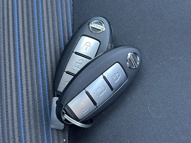 リーフ(ニッサン)Ｘ中古車 18
