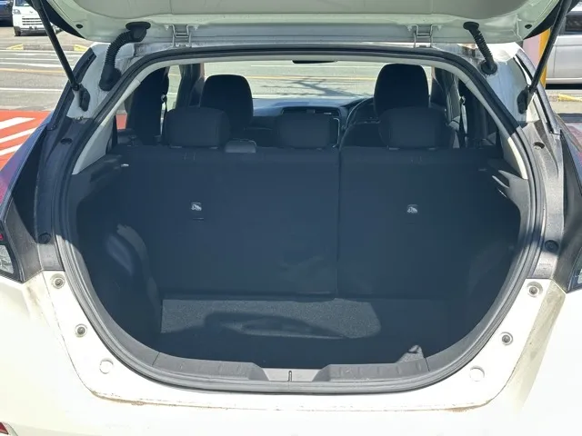 リーフ(ニッサン)Ｘ中古車 8
