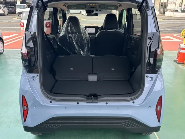 サクラ(ニッサン)X 90周年記念車中古車 9