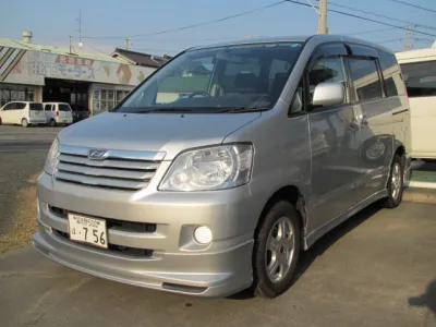 ノア（トヨタ）ハイブリッドX（2016年1月）｜カタログから中古車を ヤ//