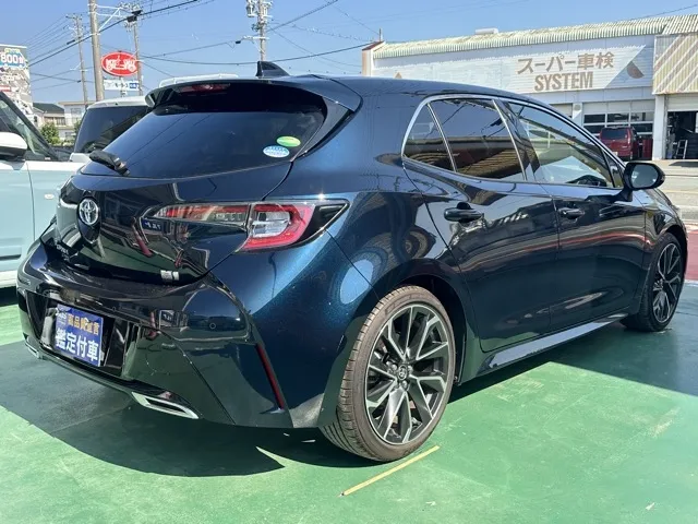 カローラ(トヨタ)ハイブリッドGZ中古車 9