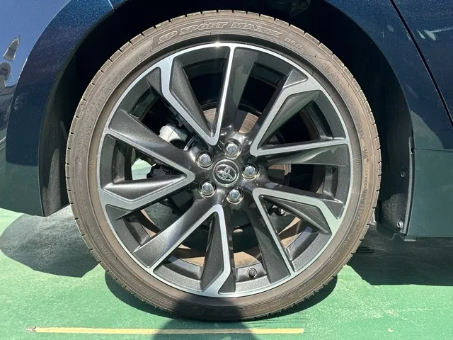 カローラ(トヨタ)ハイブリッドGZ中古車 10