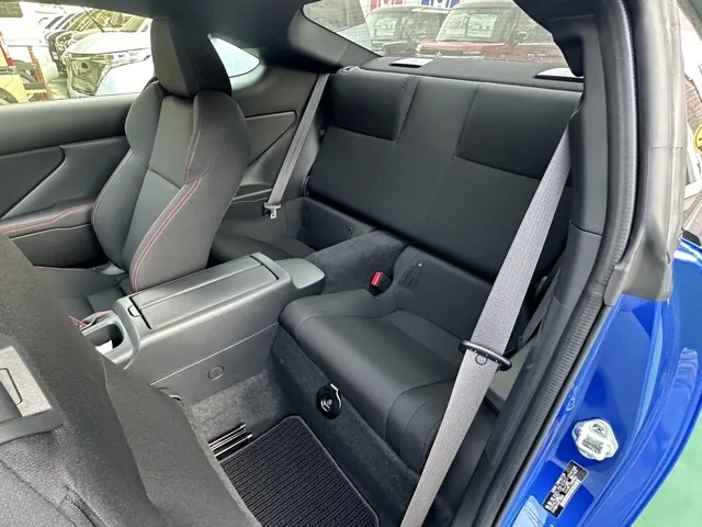 BRZ(スバル)R AT中古車 4
