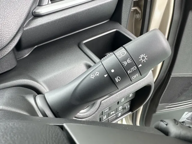 ソリオ(スズキ)ハイブリッドMZ登録済未使用車 16