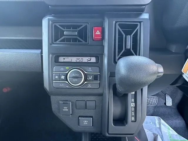 タフト(ダイハツ)X ダムド ラッキー フェイスチェンジキット新車見本展示無 17