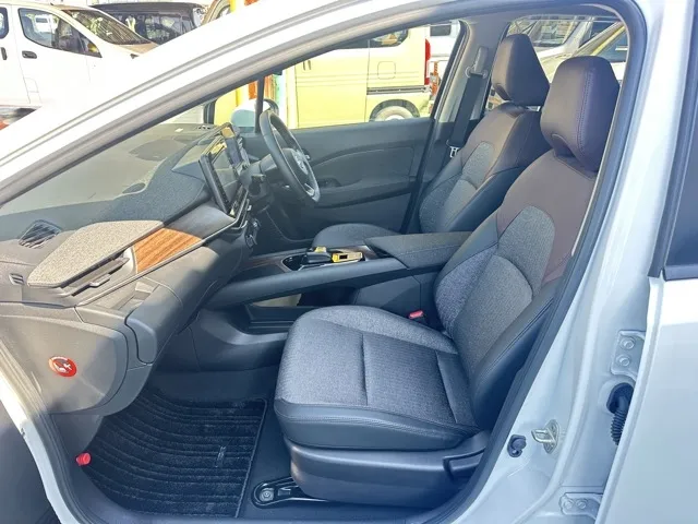 オーラ(ニッサン)G中古車 3