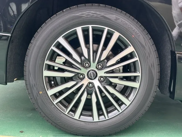 エルグランド(ニッサン)250ハイウェイスタープレミアム ７人登録済未使用車 15