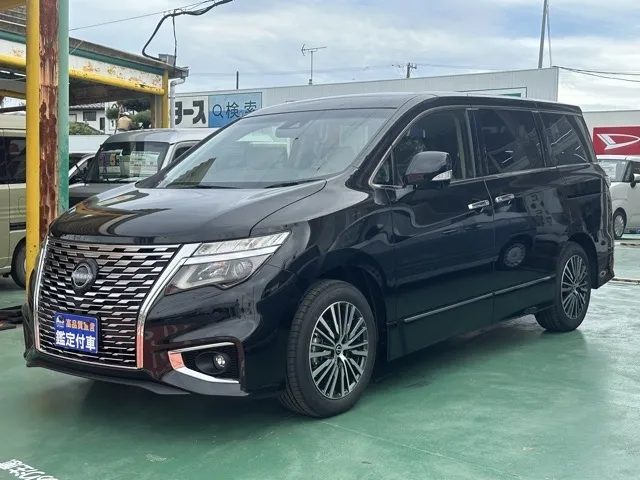 エルグランド(ニッサン)250ハイウェイスタープレミアム ７人登録済未使用車 1