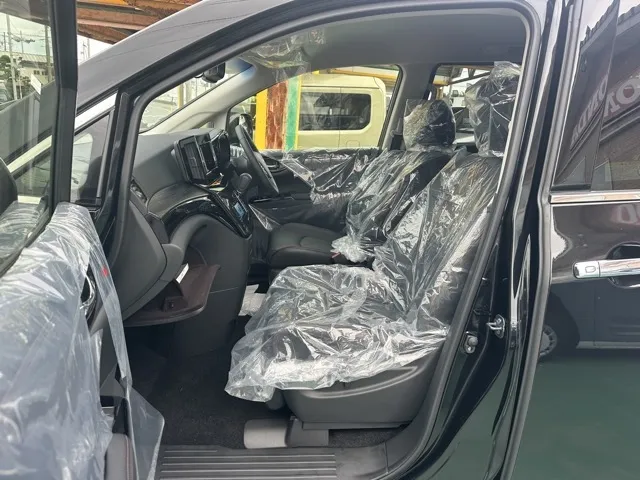 エルグランド(ニッサン)250ハイウェイスタープレミアム ７人登録済未使用車 3