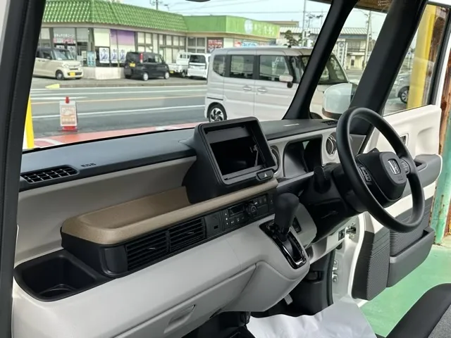N-BOX(ホンダ)N-BOX届出済未使用車 16
