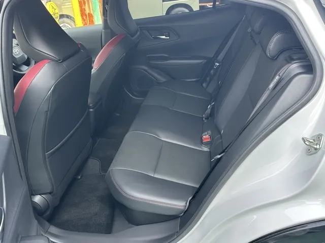 プリウス(トヨタ)Z 4WD中古車 4