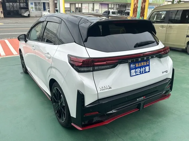 オーラ(ニッサン)ニスモ チューンドeパワー 4WD中古車 2