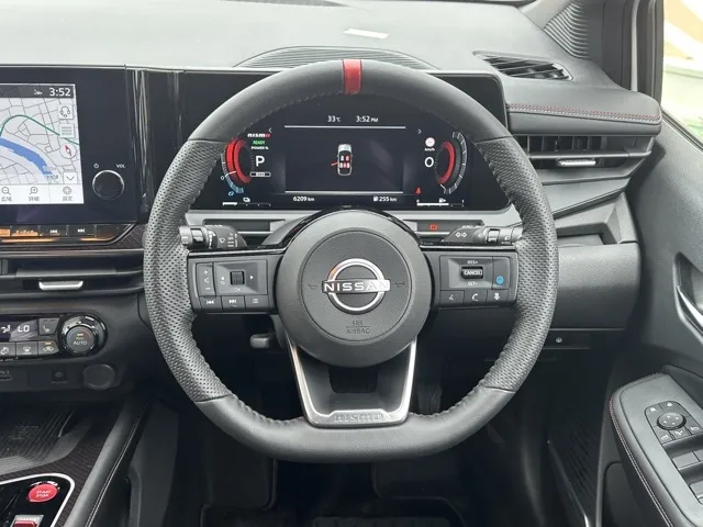 オーラ(ニッサン)ニスモ チューンドeパワー 4WD中古車 6