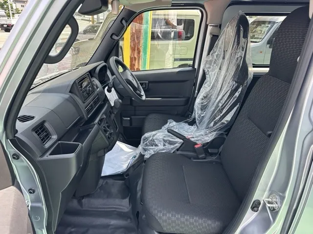 ハイゼット(ダムド)DX AT 4WD ファズ届出済未使用車 3