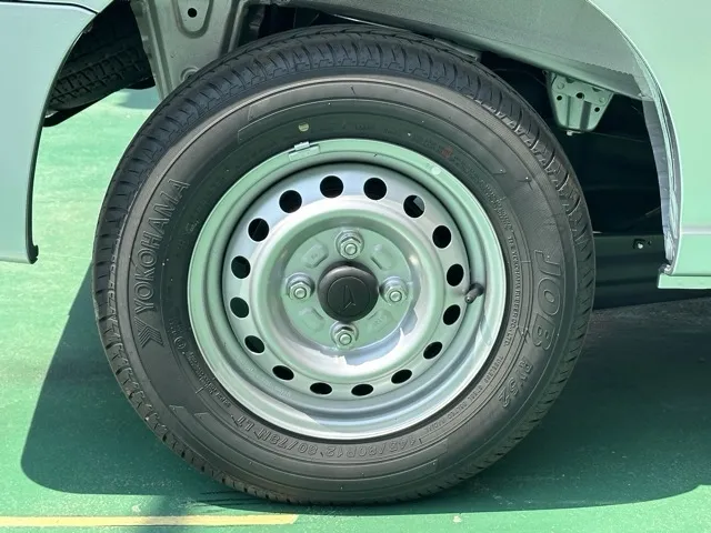 ハイゼット(ダイハツ)DX AT 4WD ダムド ＦＵＺＺ届出済未使用車 12