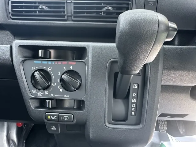 ハイゼット(ダイハツ)DX AT 4WD ダムド ＦＵＺＺ届出済未使用車 20