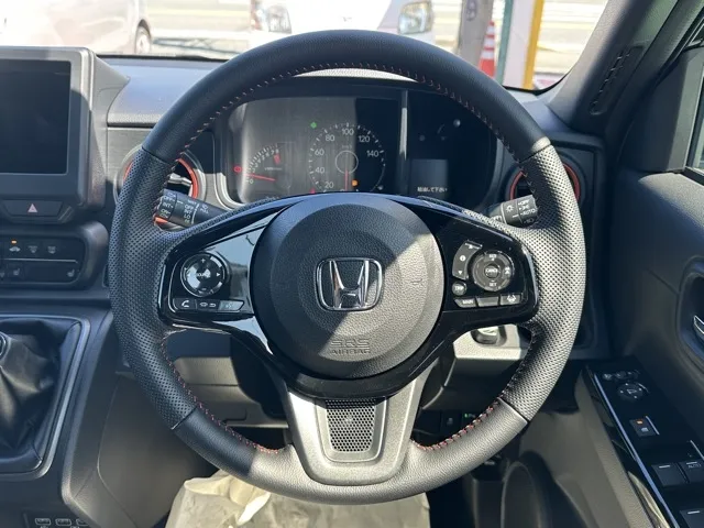 N-ONE(ホンダ)ＲＳ ６ＭＴ届出済未使用車 6