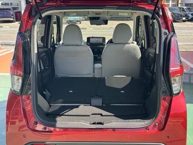 eKクロス(三菱)ＥＶ Ｐプレミアム中古車 8