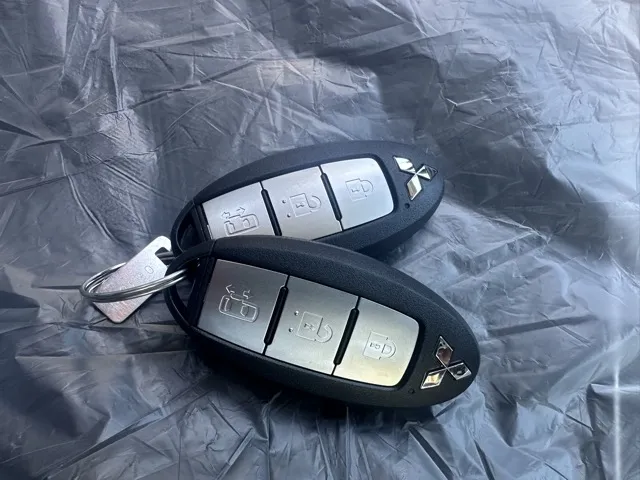 デリカミニ(三菱)G届出済未使用車 18