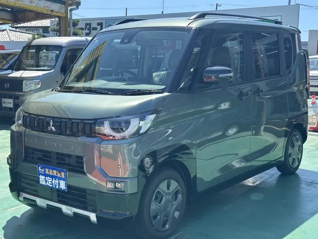 デリカミニ(三菱)G届出済未使用車 1