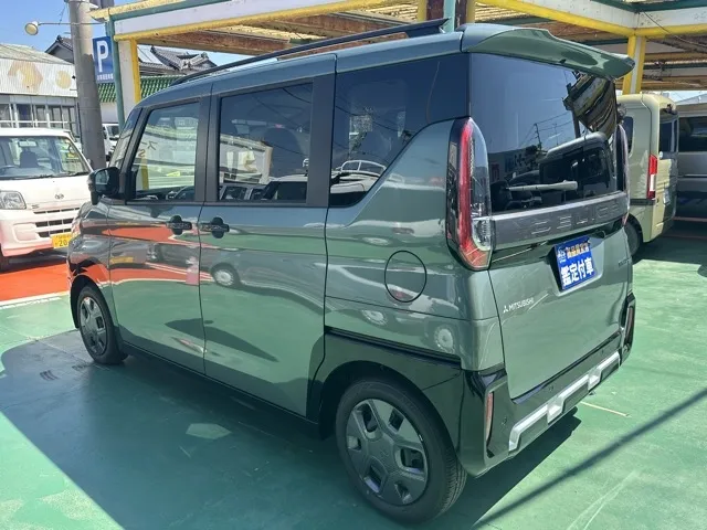 デリカミニ(三菱)G届出済未使用車 2