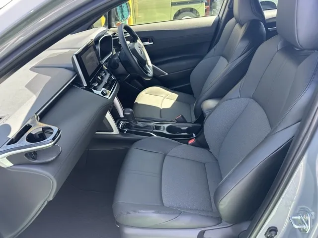 カローラ(トヨタ)ハイブリッドZ中古車 3