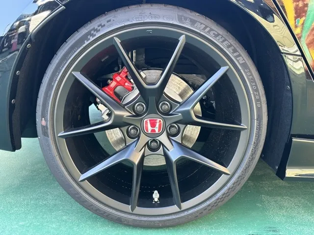 シビック(ホンダ)タイプR レーシングブラックPKG登録済未使用車 11