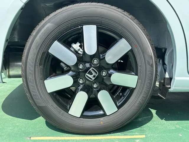 フリード(ホンダ)エアー EX 6人乗登録済未使用車 14