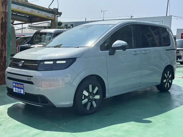 フリード(ホンダ)エアー EX 6人乗登録済未使用車 1