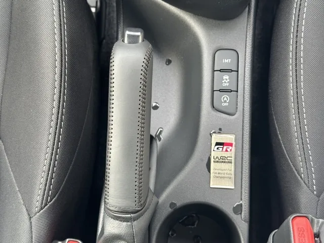 GRヤリス(トヨタ)RC ４WD 6MT中古車 24