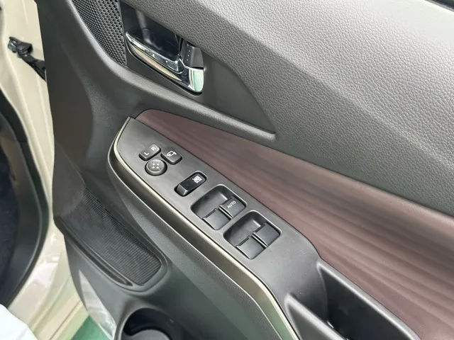 ソリオ(スズキ)ハイブリッドMV登録済未使用車 14