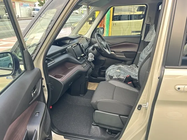 ソリオ(スズキ)ハイブリッドMV登録済未使用車 3